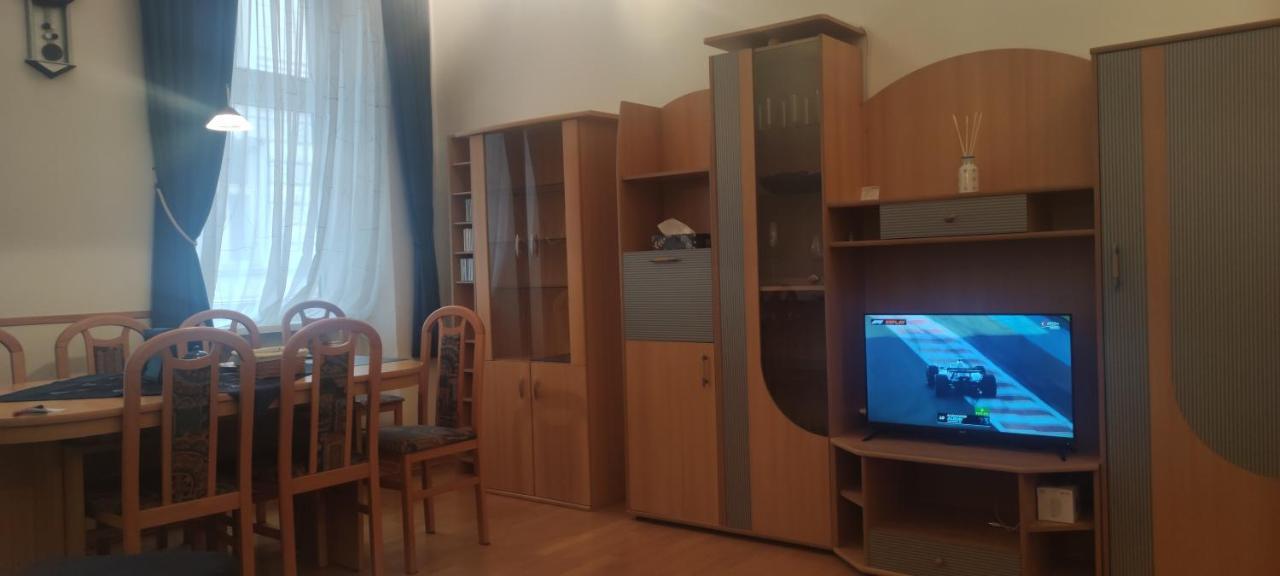 2-Room Appartment Near Westbahnhof Viyana Dış mekan fotoğraf